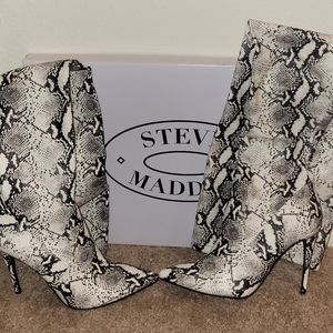 Steve Madden thigh high snakeskin boots. Size 7